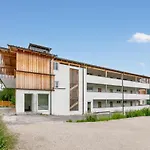 Apart33 2-7 Apartment *