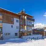 Apart33 2-7 Apartment *